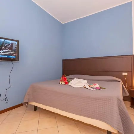 Fiumelatte Sleeps 6 Wifi * Varenna